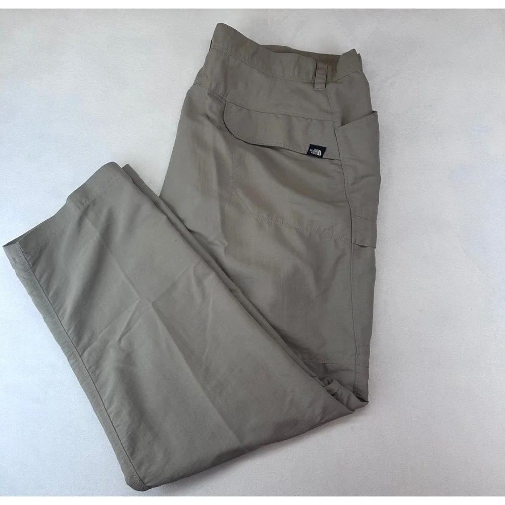 The North Face Men's Cargo Pants 40 x 32 Beige Nylon Lightweight Outdoors Hiking